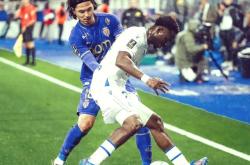 开云体育在线-紧张瞬间：欧洲足球联赛争夺激烈的简单介绍