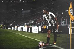 开云体育APP下载-当足球撞上赛车，几内亚的冲垮与凯恩的接管—跨界隐喻中的唯一性