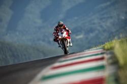 开云体育官网-摩洛哥完胜巴黎，托尼高光表现照亮非洲足球新纪元