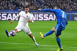 开云体育下载-包含里昂战胜强敌,继续稳健前行的词条