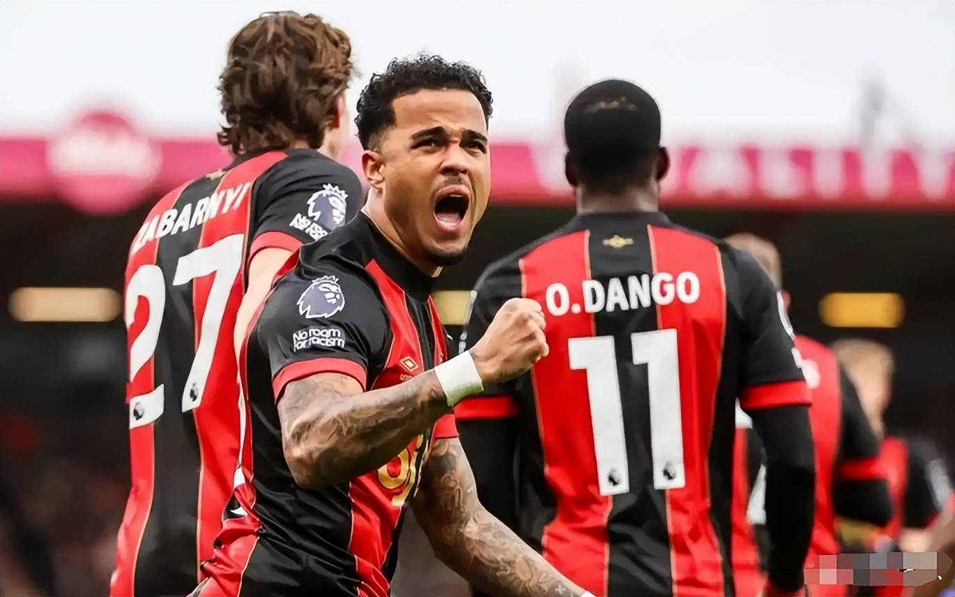 曼联连续爆冷,冲击英超联赛前四 曼联连续爆冷,冲击英超联赛前四