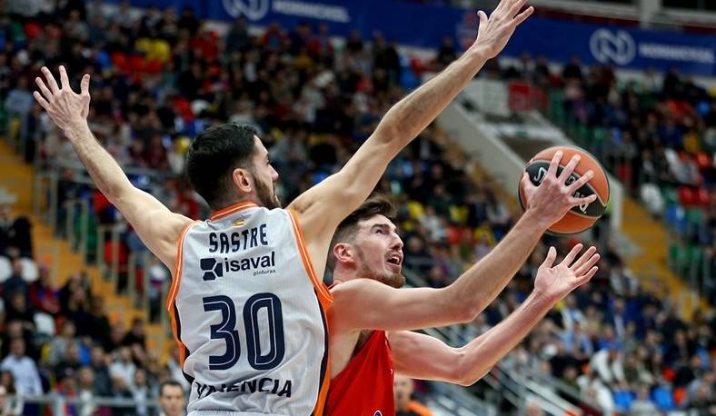 包含瓦伦西亚突破困局，反弹势头强劲的词条