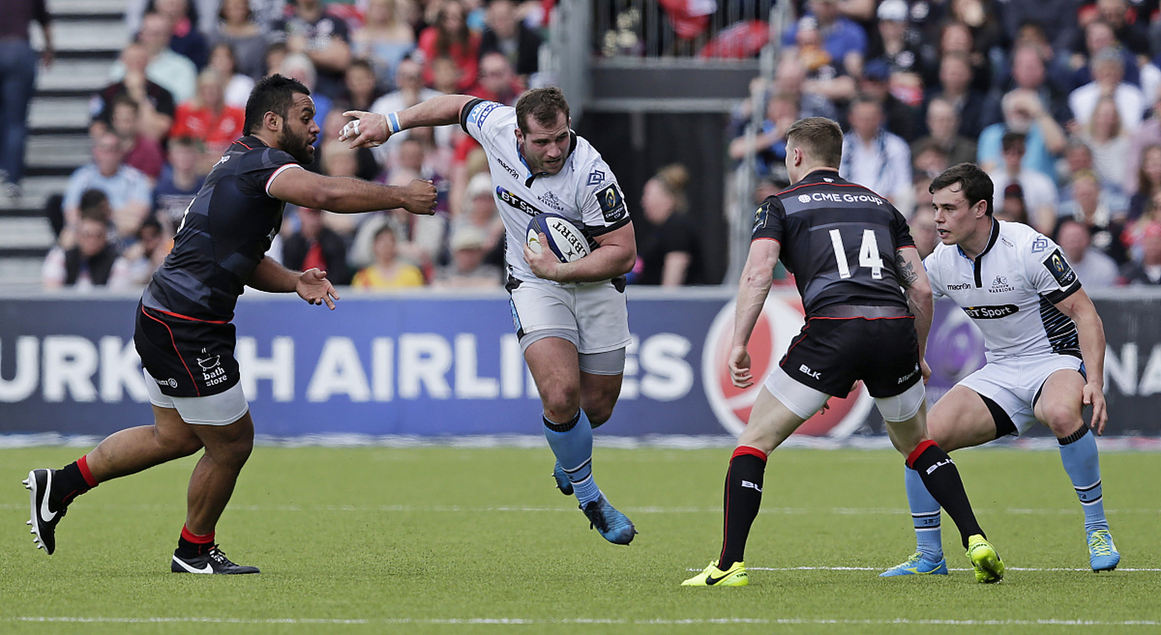 包含足球运动员实力大比拼,悬念迭起引发球迷狂热的词条 包含足球运动员实力大比拼,悬念迭起引发球迷狂热的词条