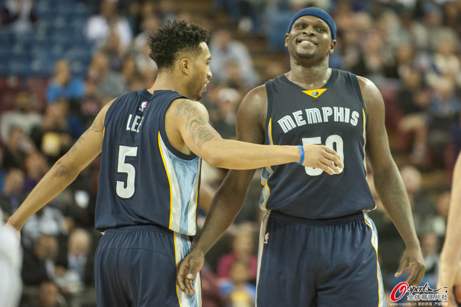 国王队在主场强势压制对手,向前迈进 国王队在主场强势压制对手,向前迈进