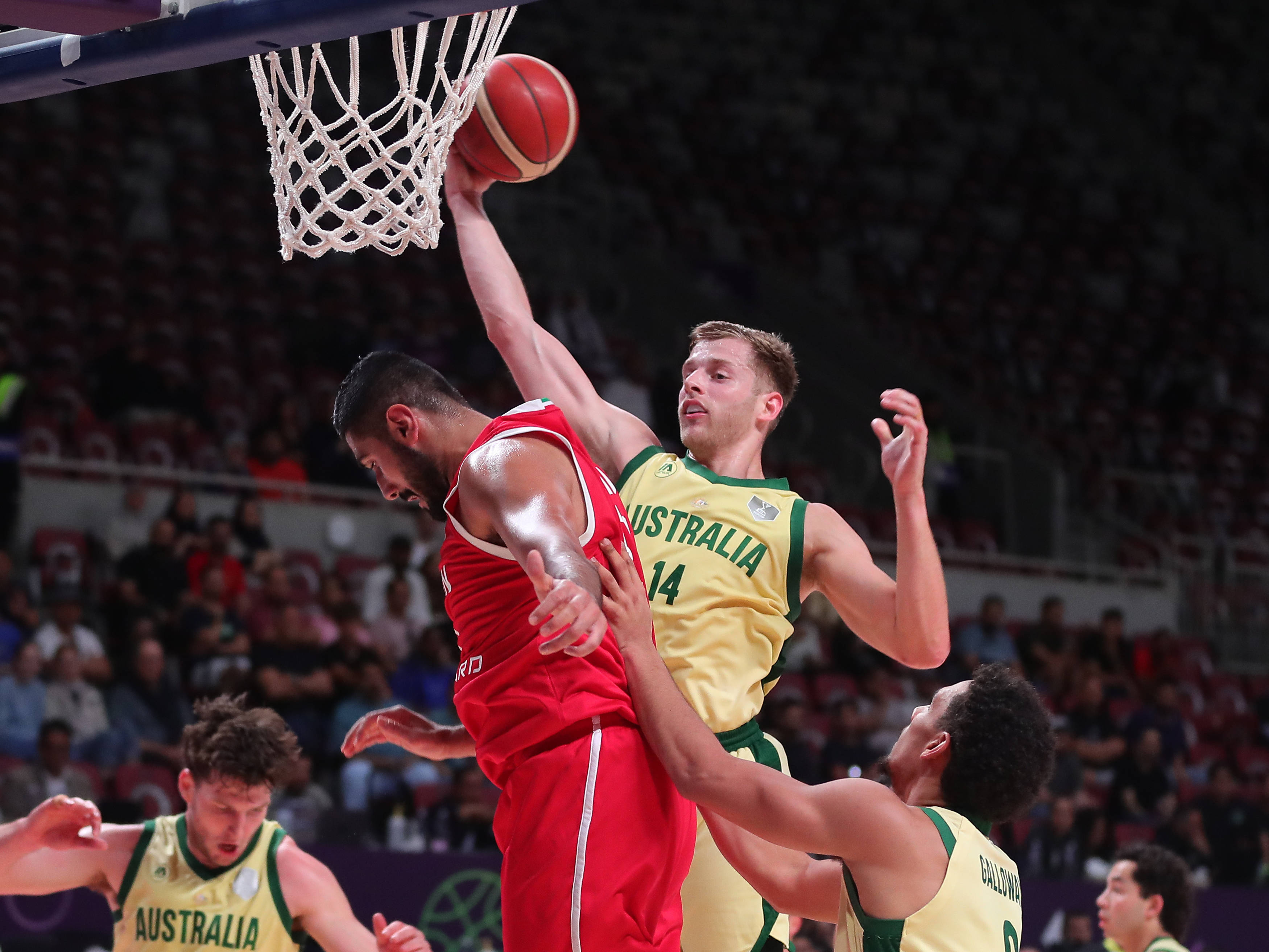 澳大利亚球队在国际比赛中获得胜利