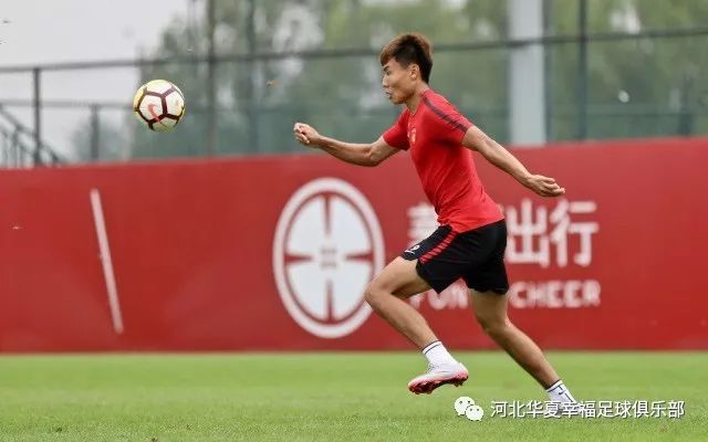 关于沙尔克04客场不敌强敌，遭遇惨败的信息