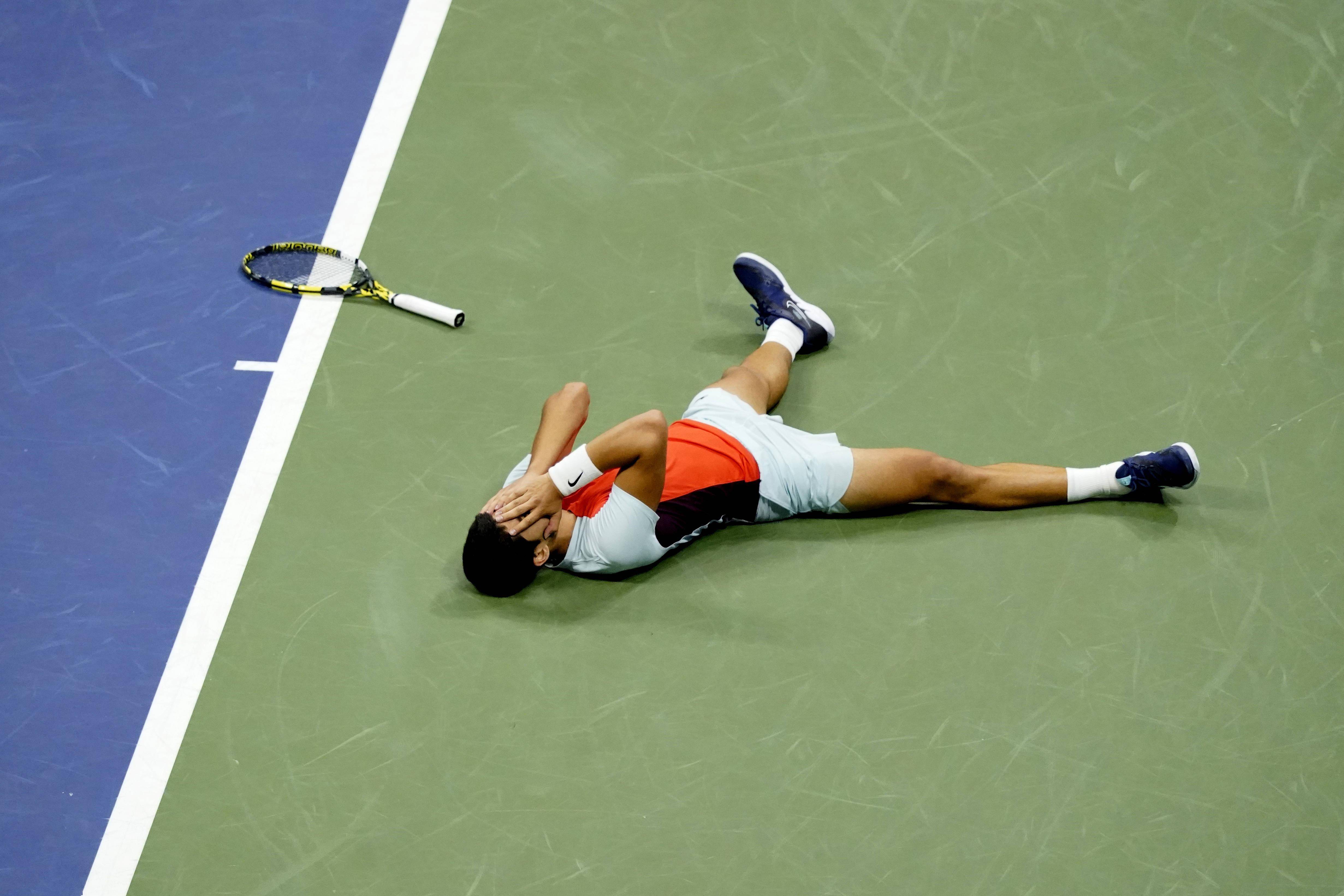 西班牙网球队绝杀德国网球队，阿尔卡拉斯高光表现的简单介绍