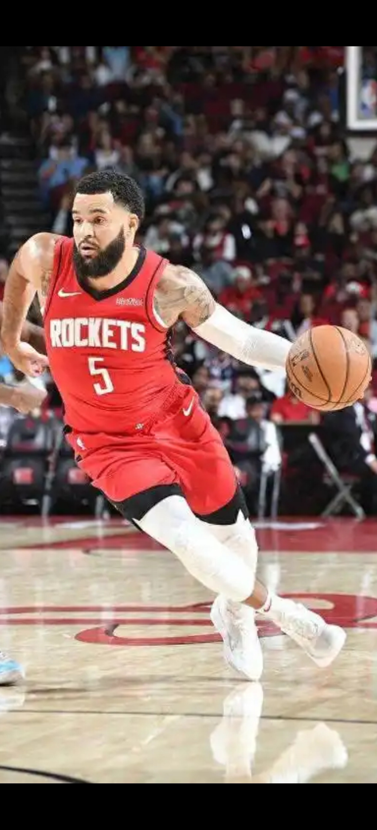 火箭队主场大胜，士气高昂备战下一场比赛的简单介绍