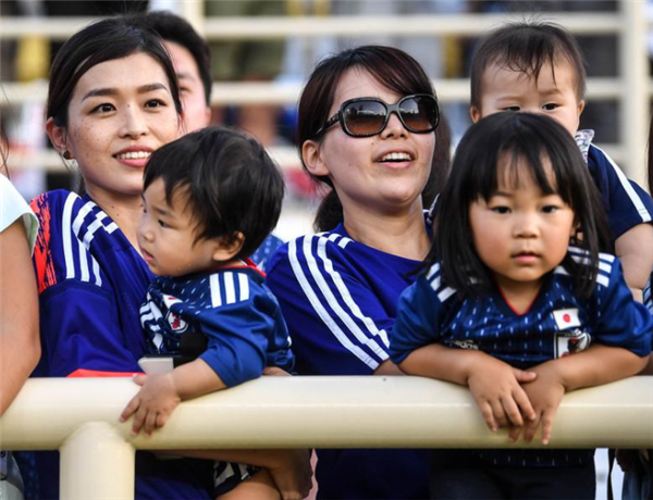 日本队完胜瑞典队，波尔状态火热
