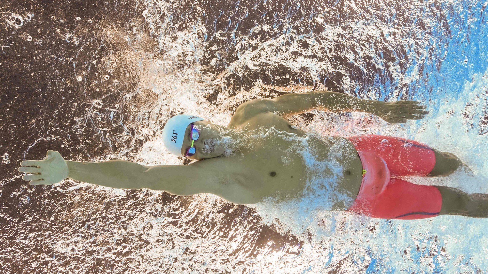 双线绝杀,深圳队跨洋绝境逆袭,约基奇东决封神诠释统治力