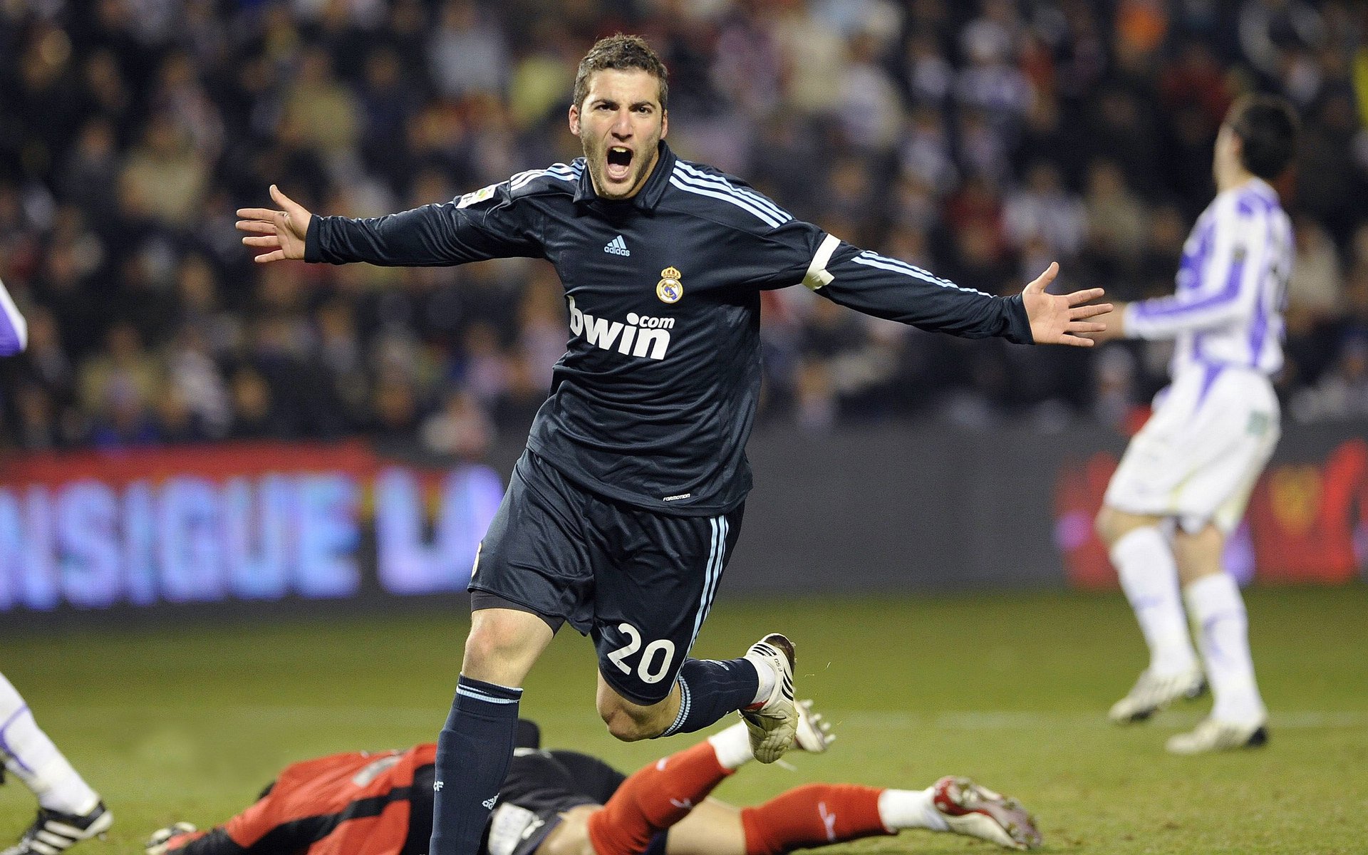 奥利维耶的魔法时刻,终场前奏响胜利交响,尼斯力克洪都拉斯