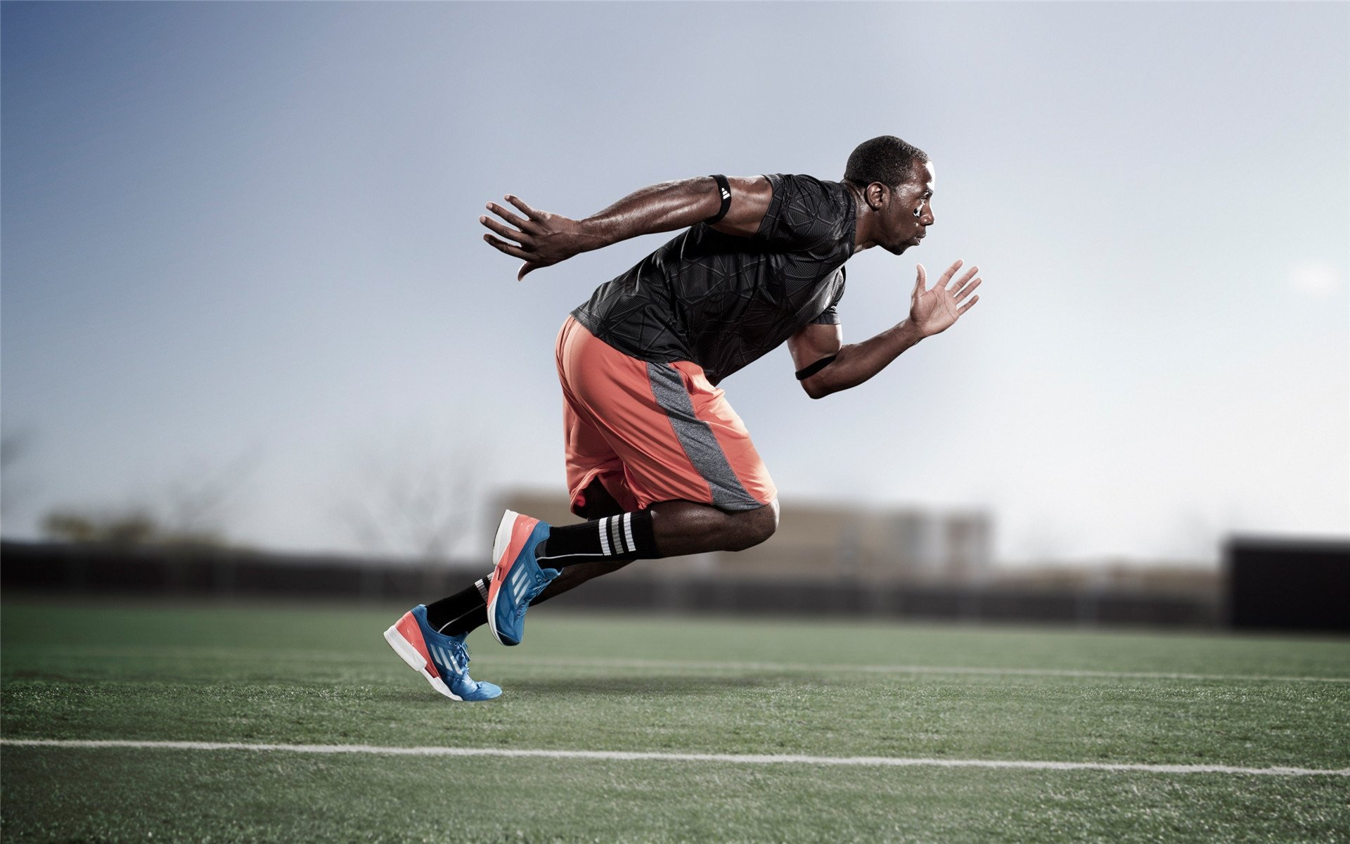 当东瀛风暴席卷蓝桥,拉什福德的高光时刻与足球的全球叙事